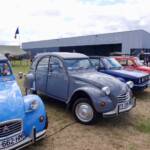 Un beau plateau de voitures de collection...