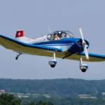 Arrivée d'un Jodel D-113 (HB-SOP)