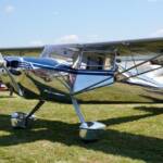 Ça brille ! Pour les amateurs de polish, ce superbe Cessna C-140 (NC4104N)