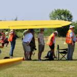 On cherche l'ombre sous l'aile des avions à ailes hautes...