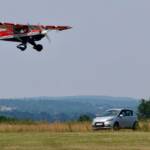 À l'atterrissage (au-dessus de la route) : Husky