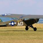 Comme chaque année, nous avons accueilli beaucoup d'avions (historiques) venus de Suisse : ici un Piper L-4 (HB-OSM)