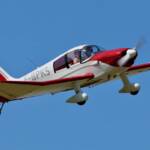 Passage d'un Jodel DR-221 Dauphin (F-BPKS)